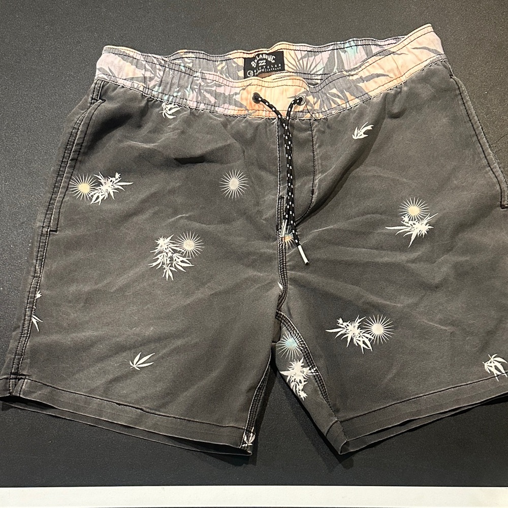 Billabong Pink and Gray Patterned Shorts